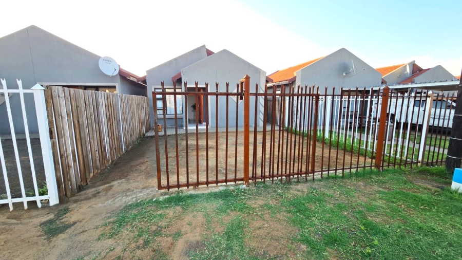 2 Bedroom Property for Sale in Mandela View Free State